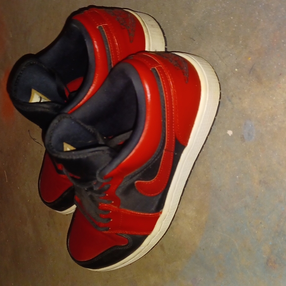 Retro Jordan 1s low's - Picture 4 of 9